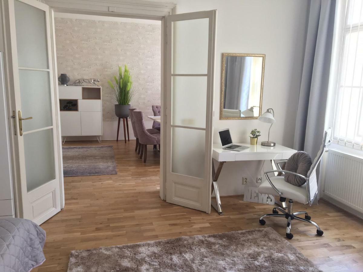 New Design & Style Apartment Old Town Xxl Prague Ngoại thất bức ảnh