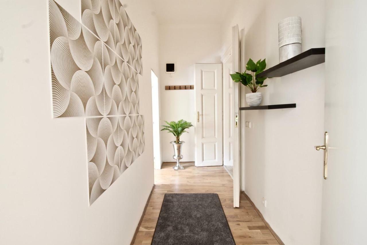 New Design & Style Apartment Old Town Xxl Prague Ngoại thất bức ảnh