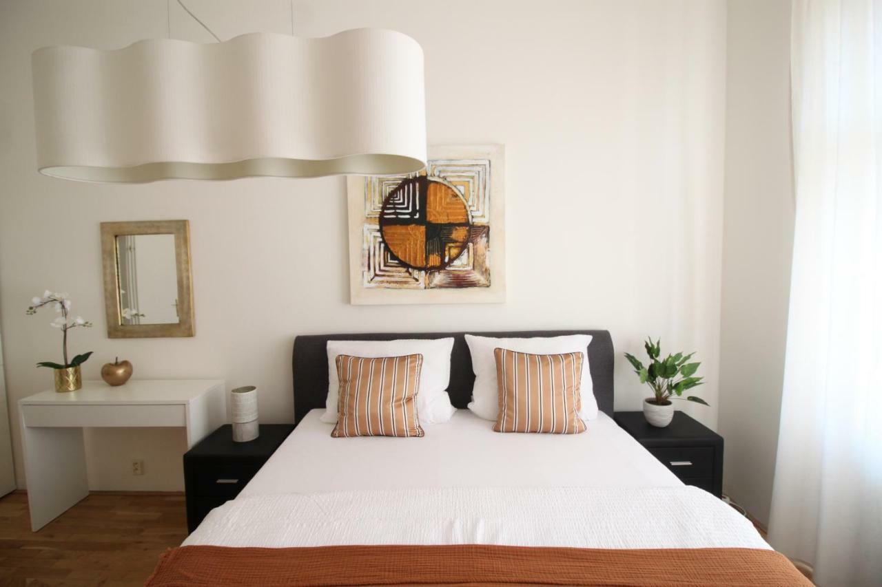 New Design & Style Apartment Old Town Xxl Prague Ngoại thất bức ảnh